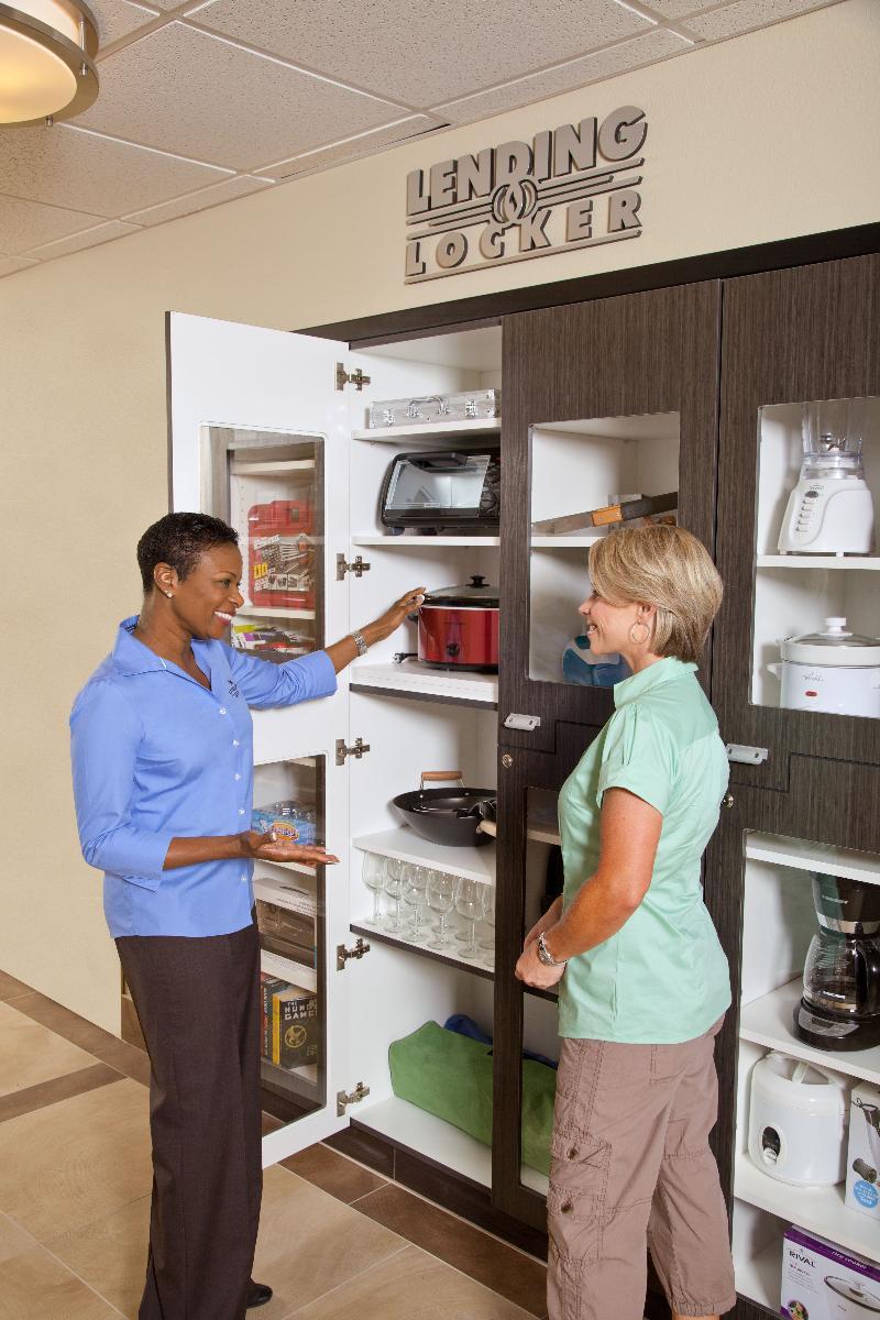 Candlewood Suites Philadelphia - Airport Area By Ihg Chester Luaran gambar