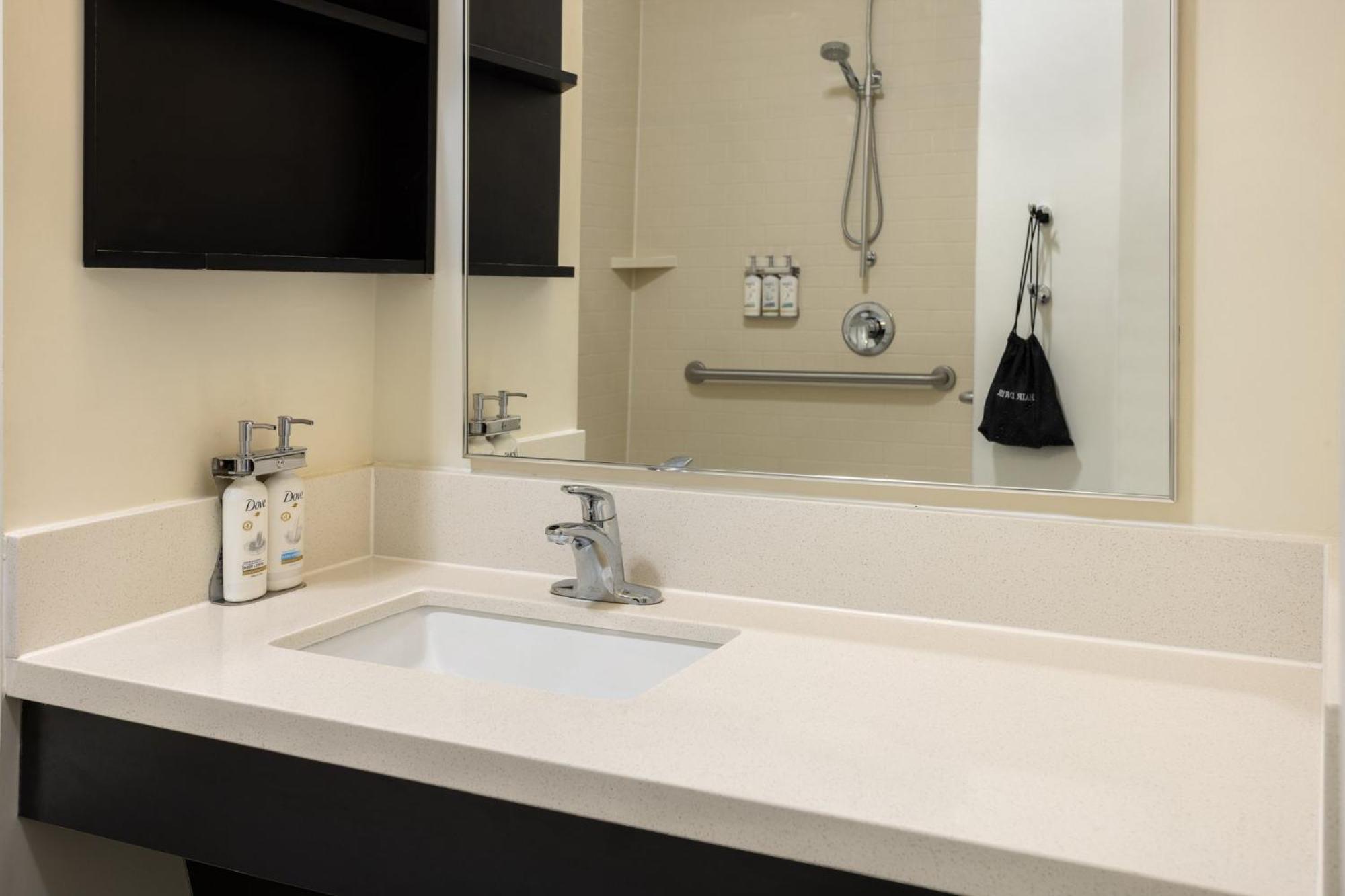 Candlewood Suites Philadelphia - Airport Area By Ihg Chester Luaran gambar